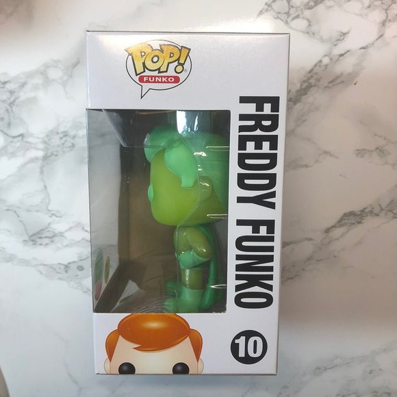 SOLD- Freddy Funko (Superhero) #10 Funko - Vaulted Glow in the Dark 5000 pc - Picture 5 of 7